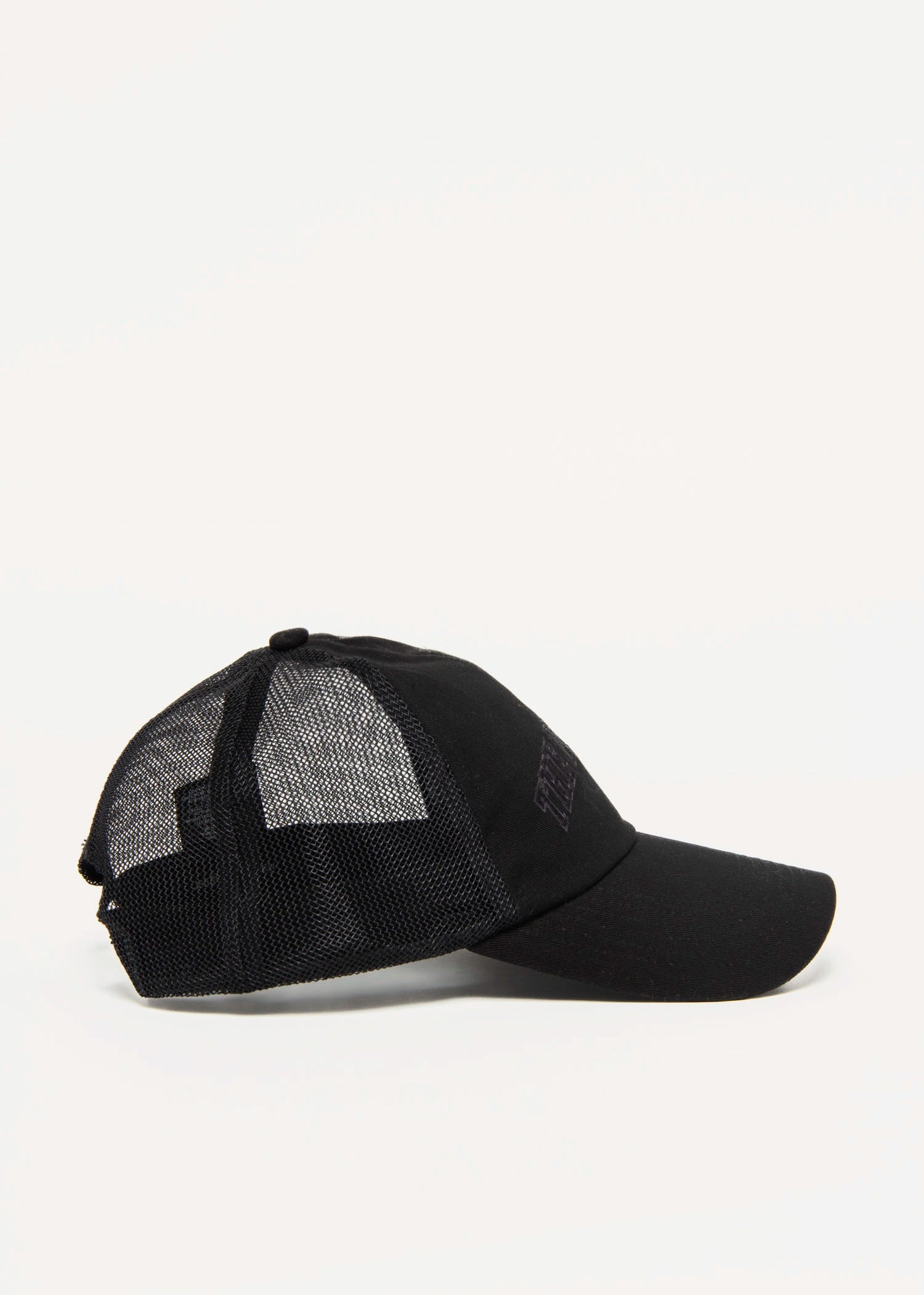 swatch_Black favorite daughter trucker hat