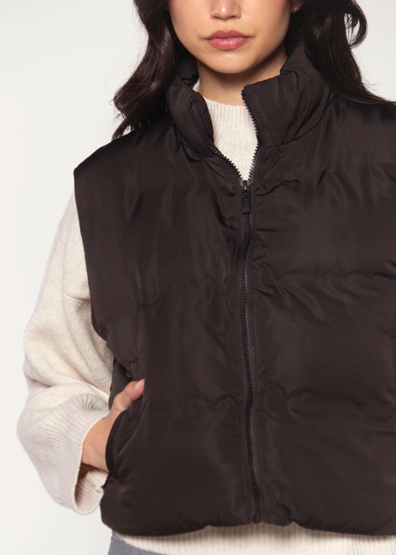 swatch_Black izzy puffer vest