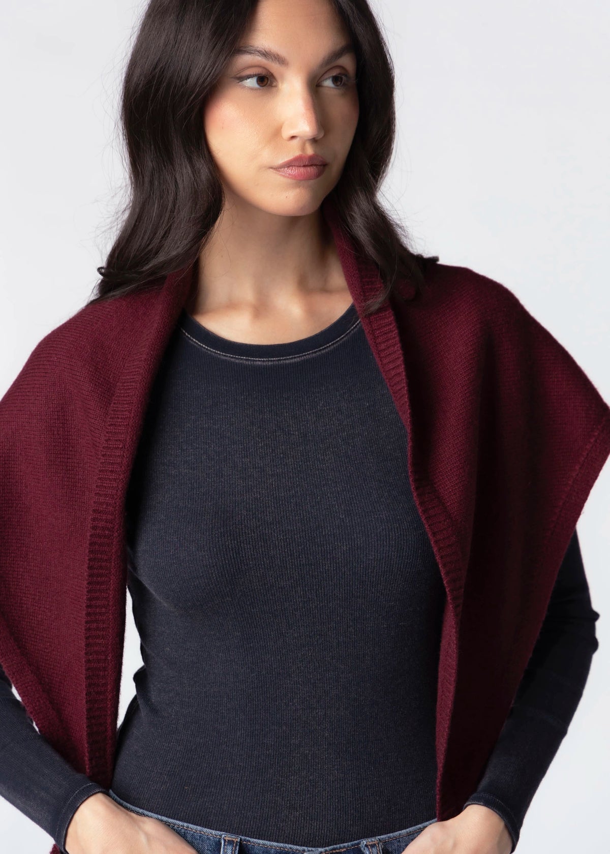 swatch_Burgundy favorite daughter the triangle scarf