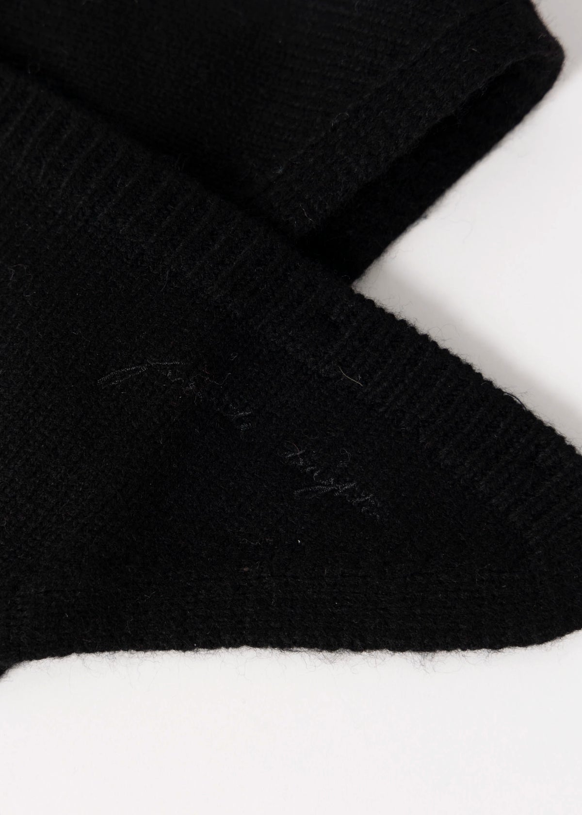 swatch_Black favorite daughter the triangle scarf