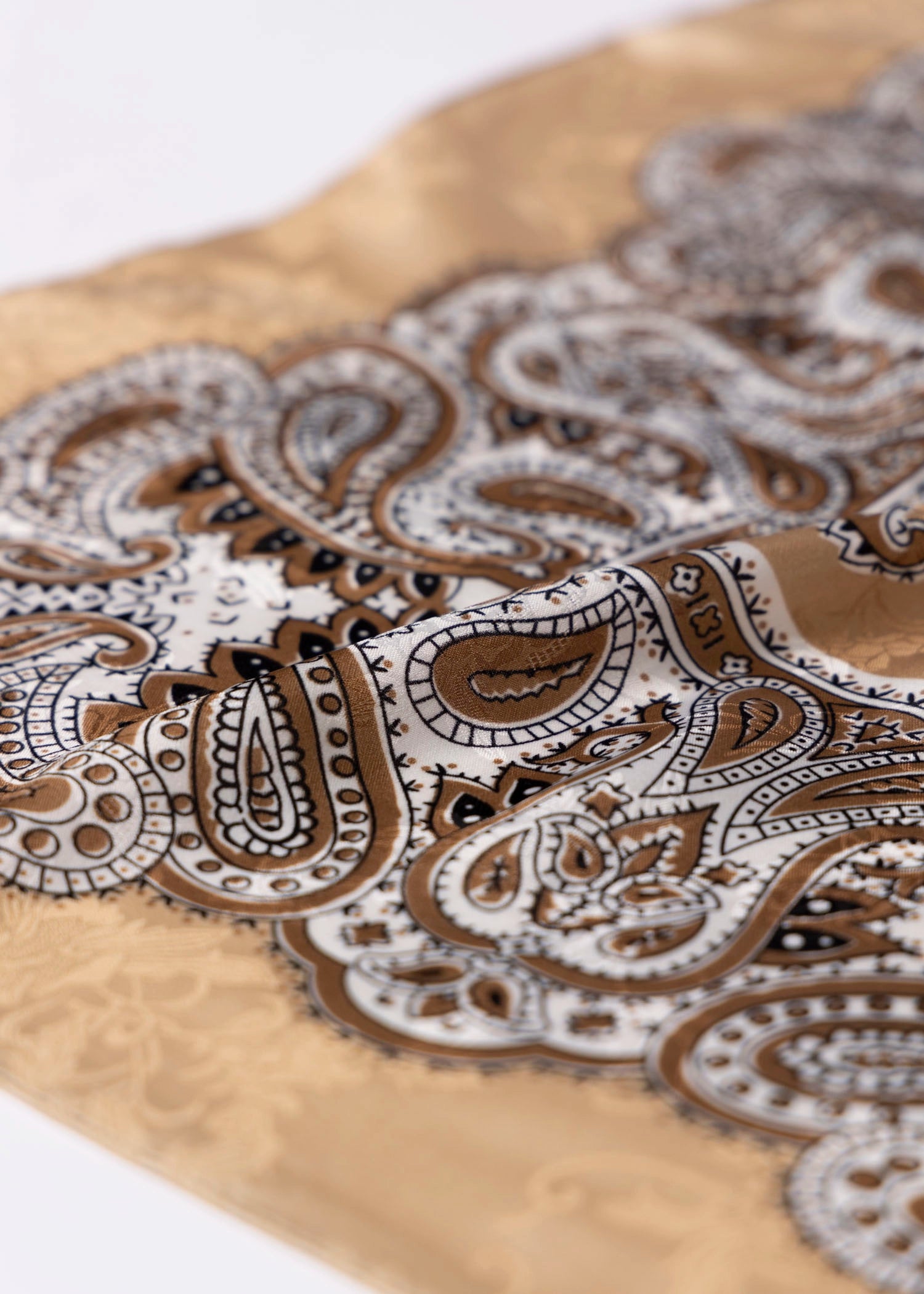 swatchc_Brown/Beige paisley print square scarf