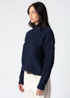 swatch_Navy rd style cable knit sweater