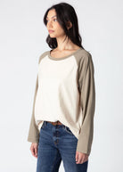 swatch_Ecru Color blcok long sleeve t-shirt