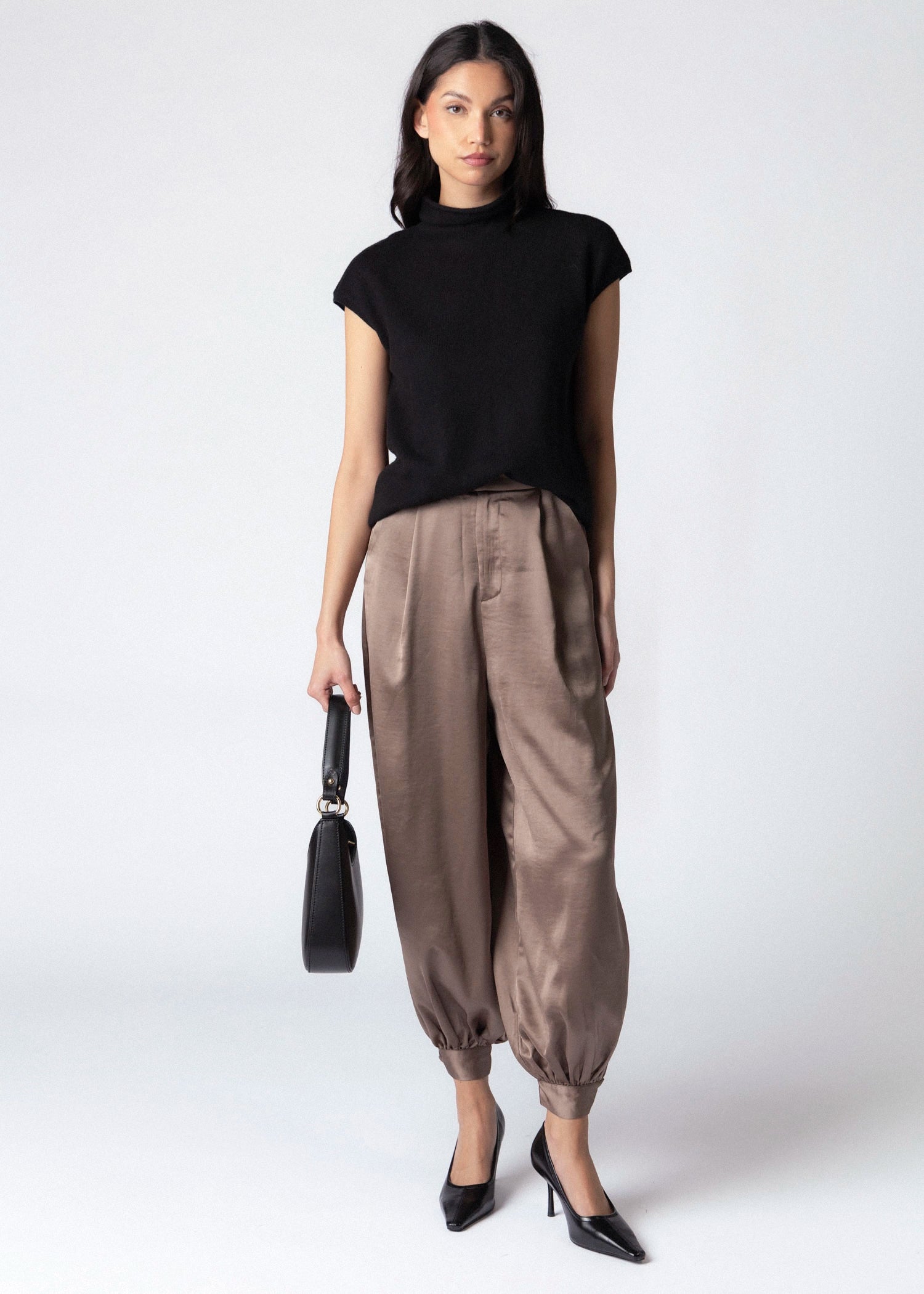 swatch_Taupe sadie and sage melody balloon pant