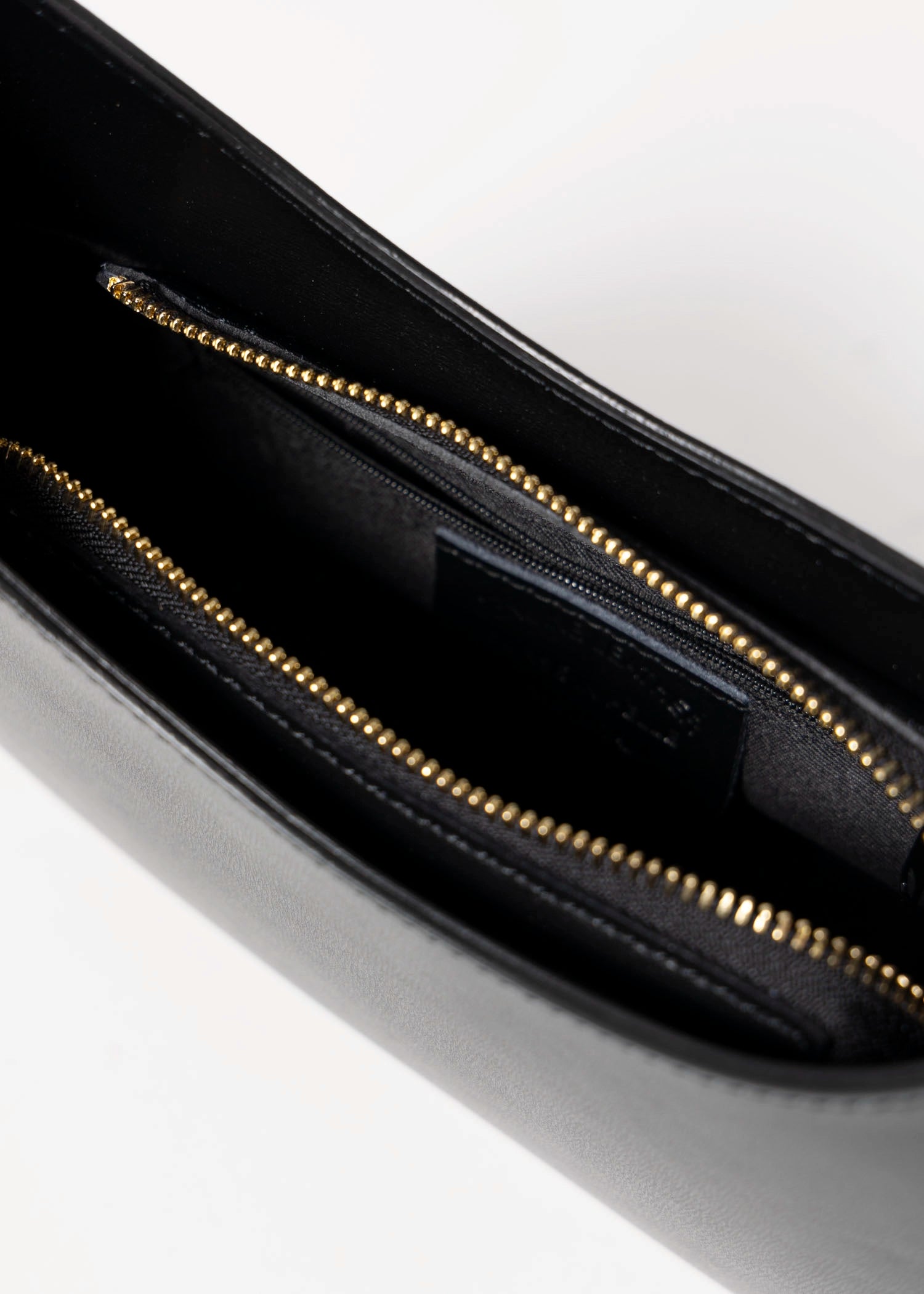 swatch_Black margaret italian leather shoulder bag