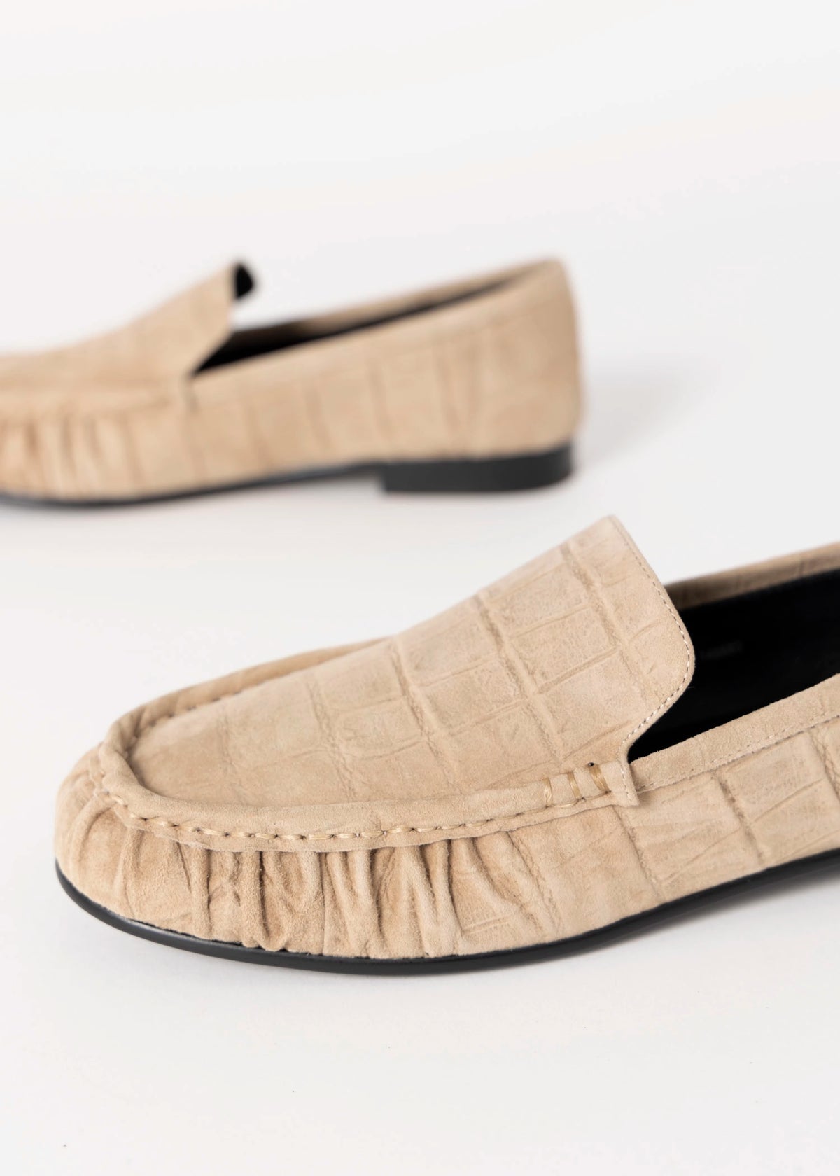 swatch_Taupe Suede bibi lou lysa loafer