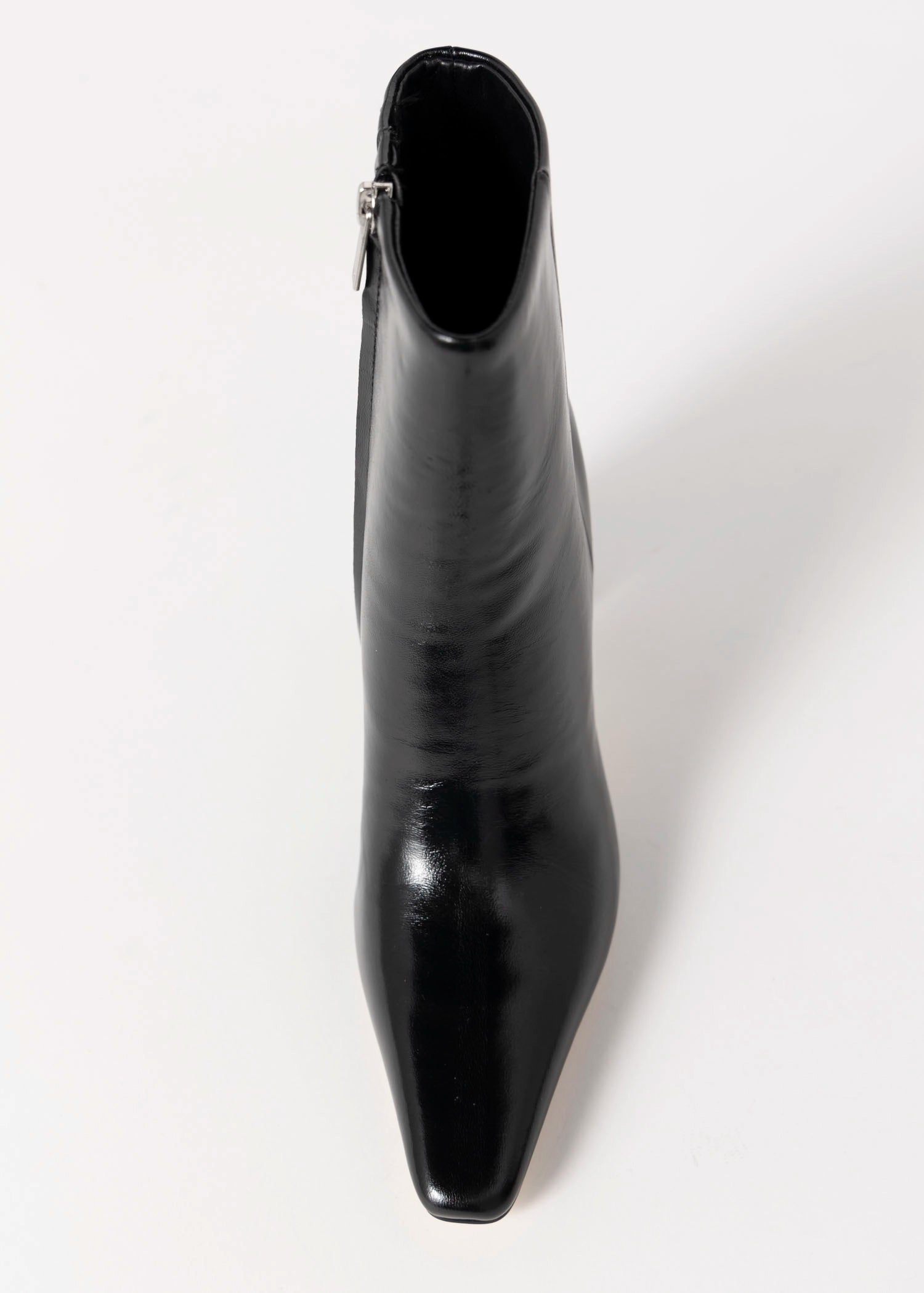 swatch_Black Leather marc fisher ellsie heeled bootie