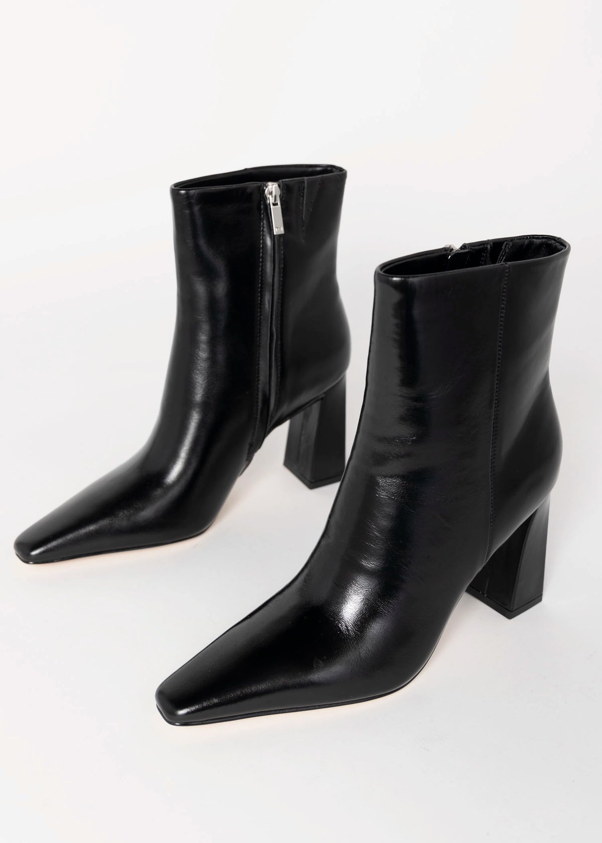 swatch_Black Leather marc fisher ellsie heeled bootie