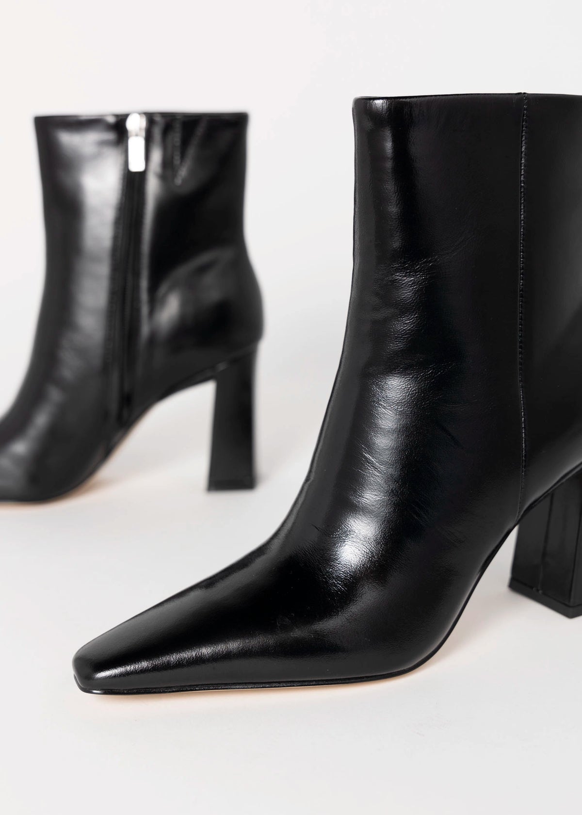 swatch_Black Leather marc fisher ellsie heeled bootie