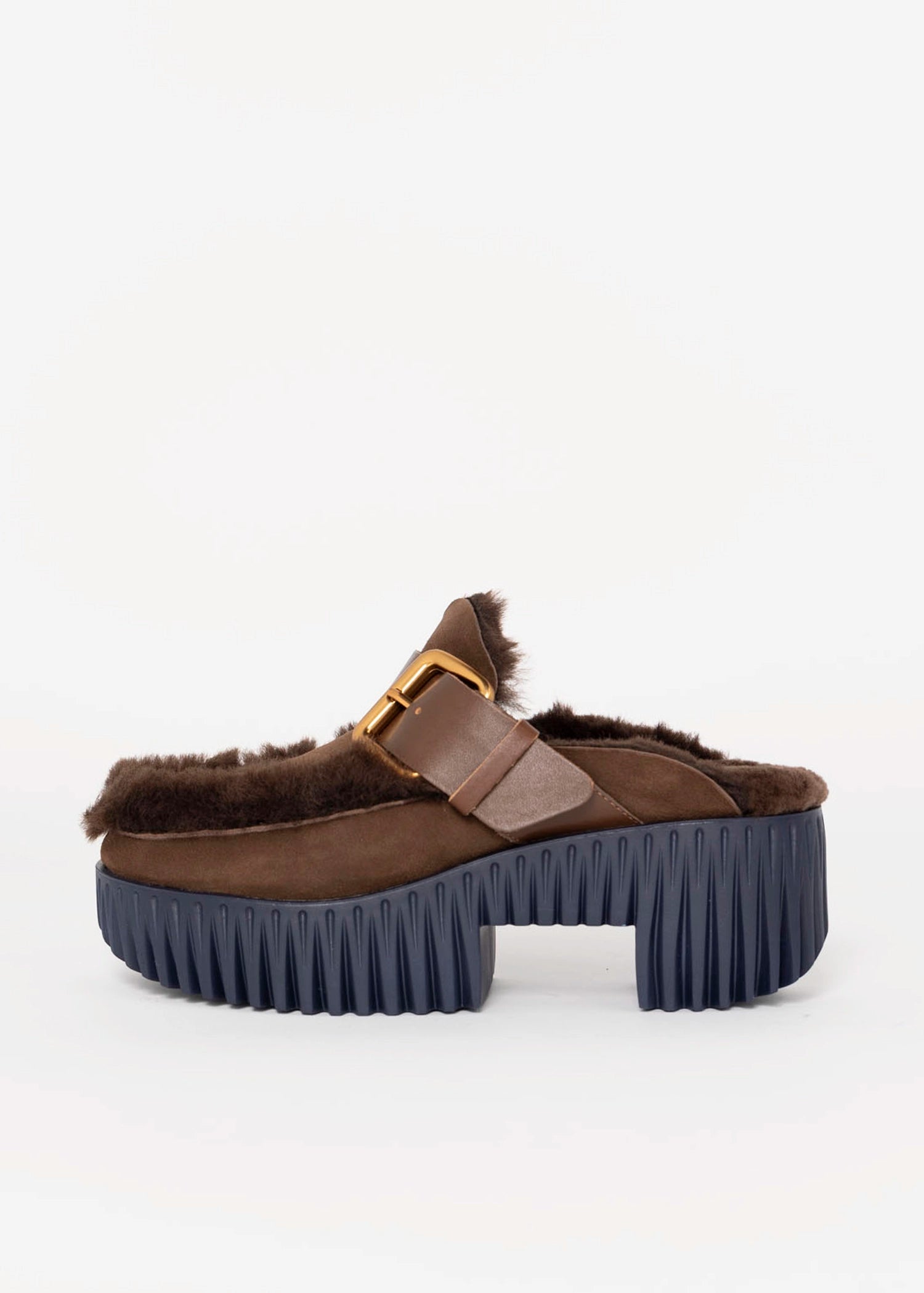 swatch_Chocolate 4ccccees plia amber platform shearling clog