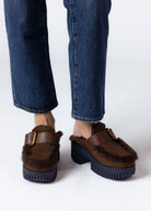 swatch_Chocolate 4ccccees plia amber platform shearling clog