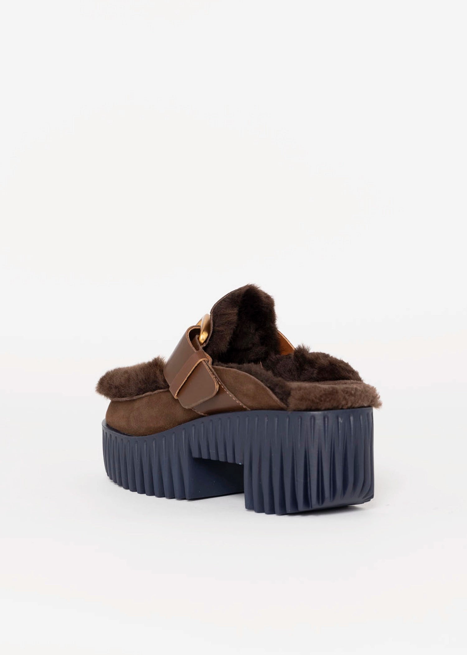 swatch_Chocolate 4ccccees plia amber platform shearling clog