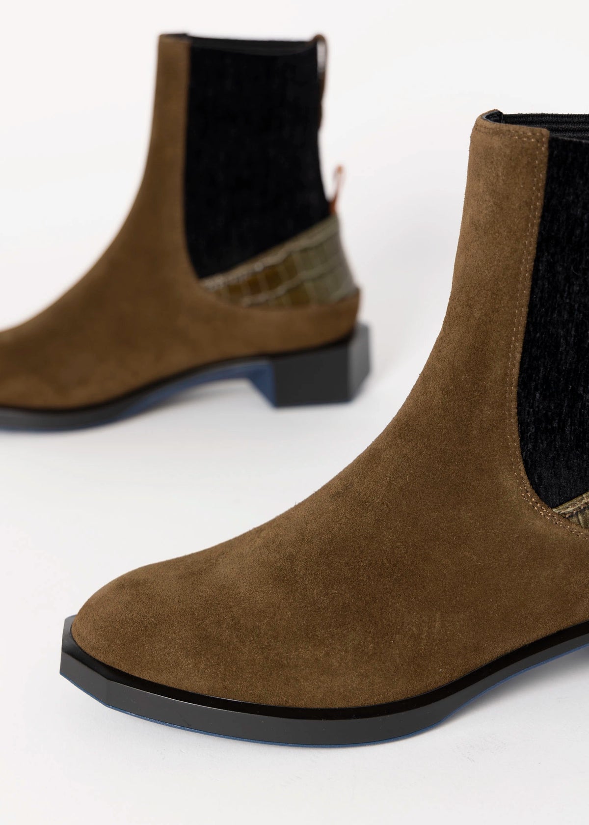 swatch_Khaki 4ccccees forma ena chelsea boot