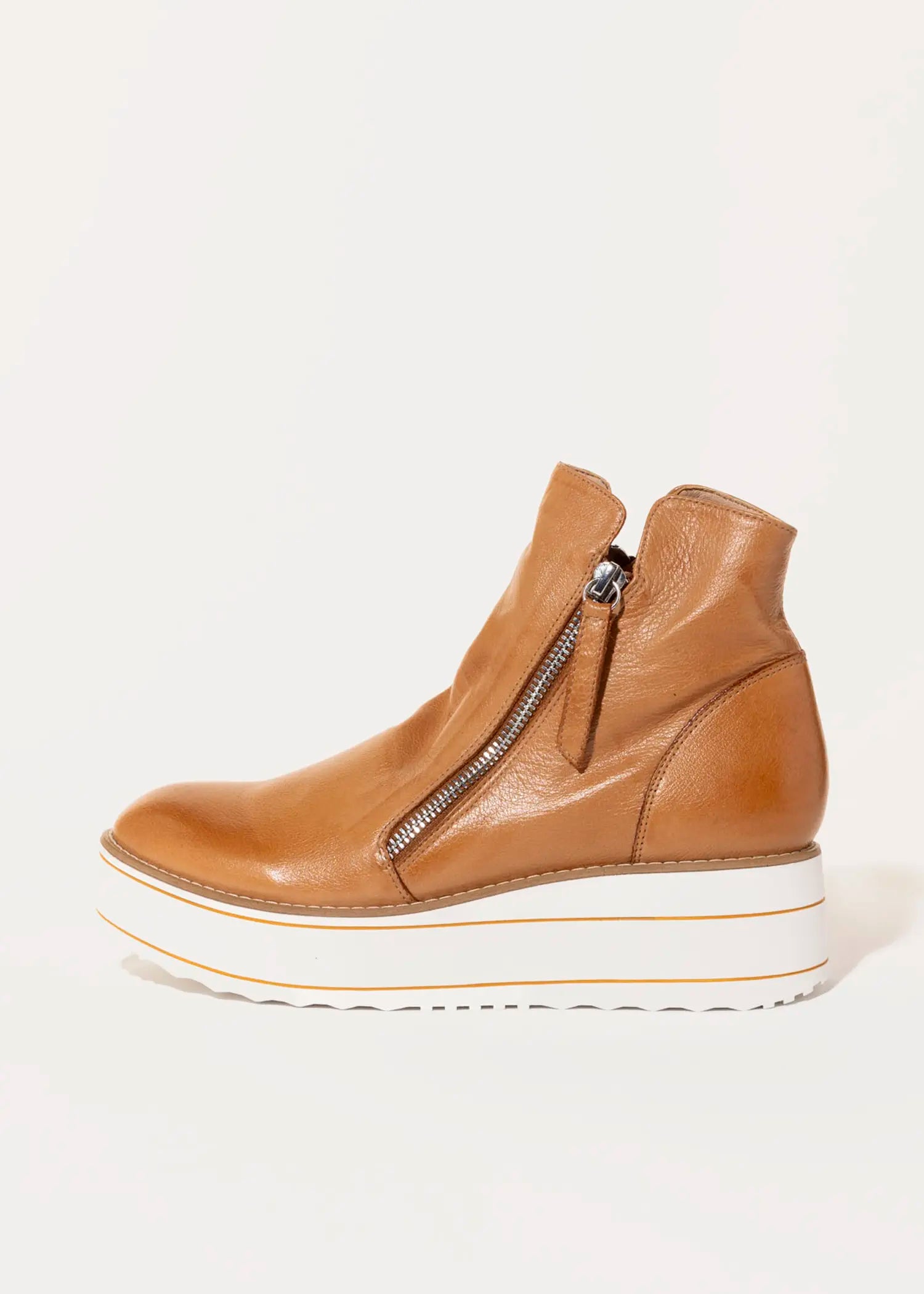 swatch_tan leather nene platform boot ankle boots
