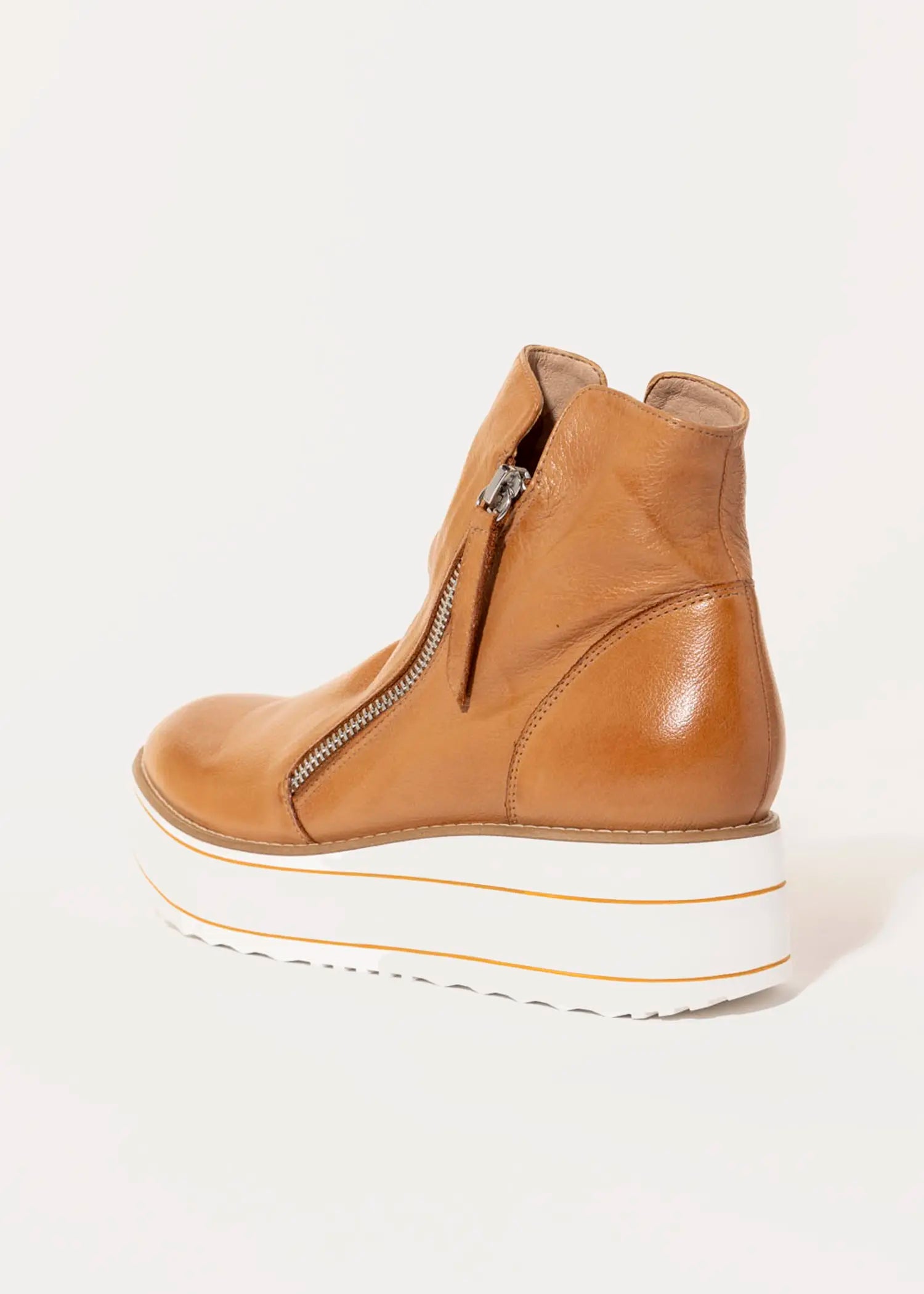 swatch_tan leather nene platform boot ankle boots