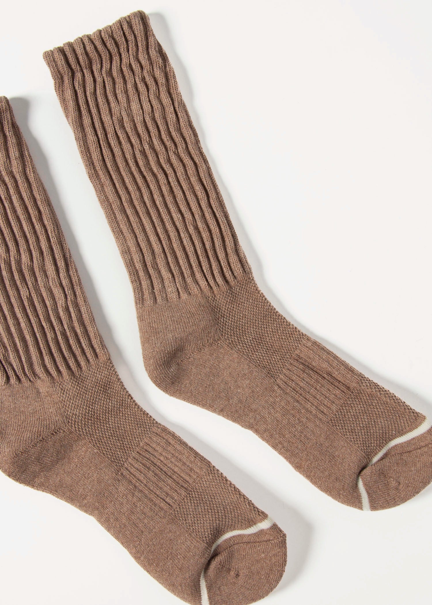 swatch_Mocha Mousse ballet socks