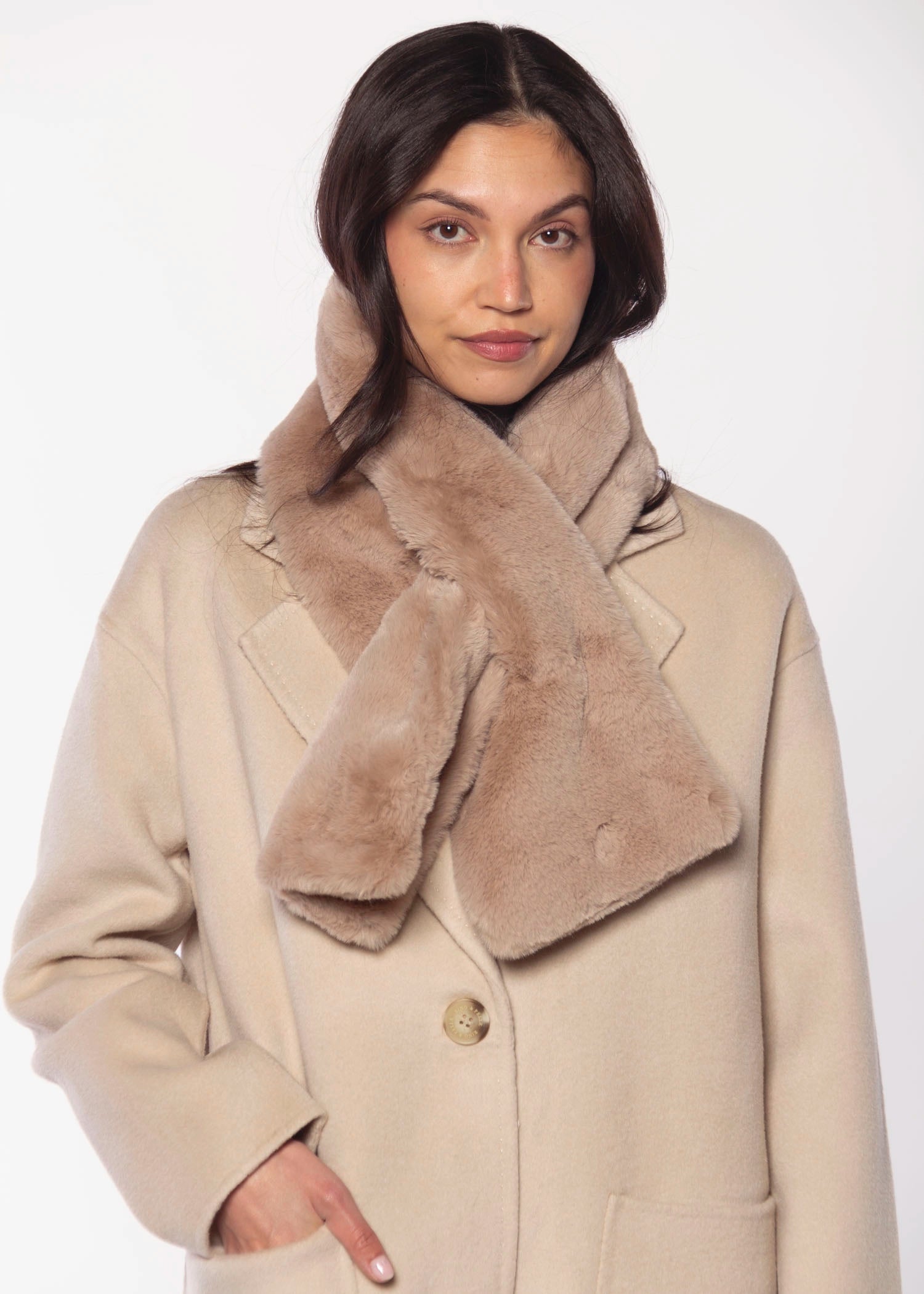 swatch_Oat stip faux fur scarf