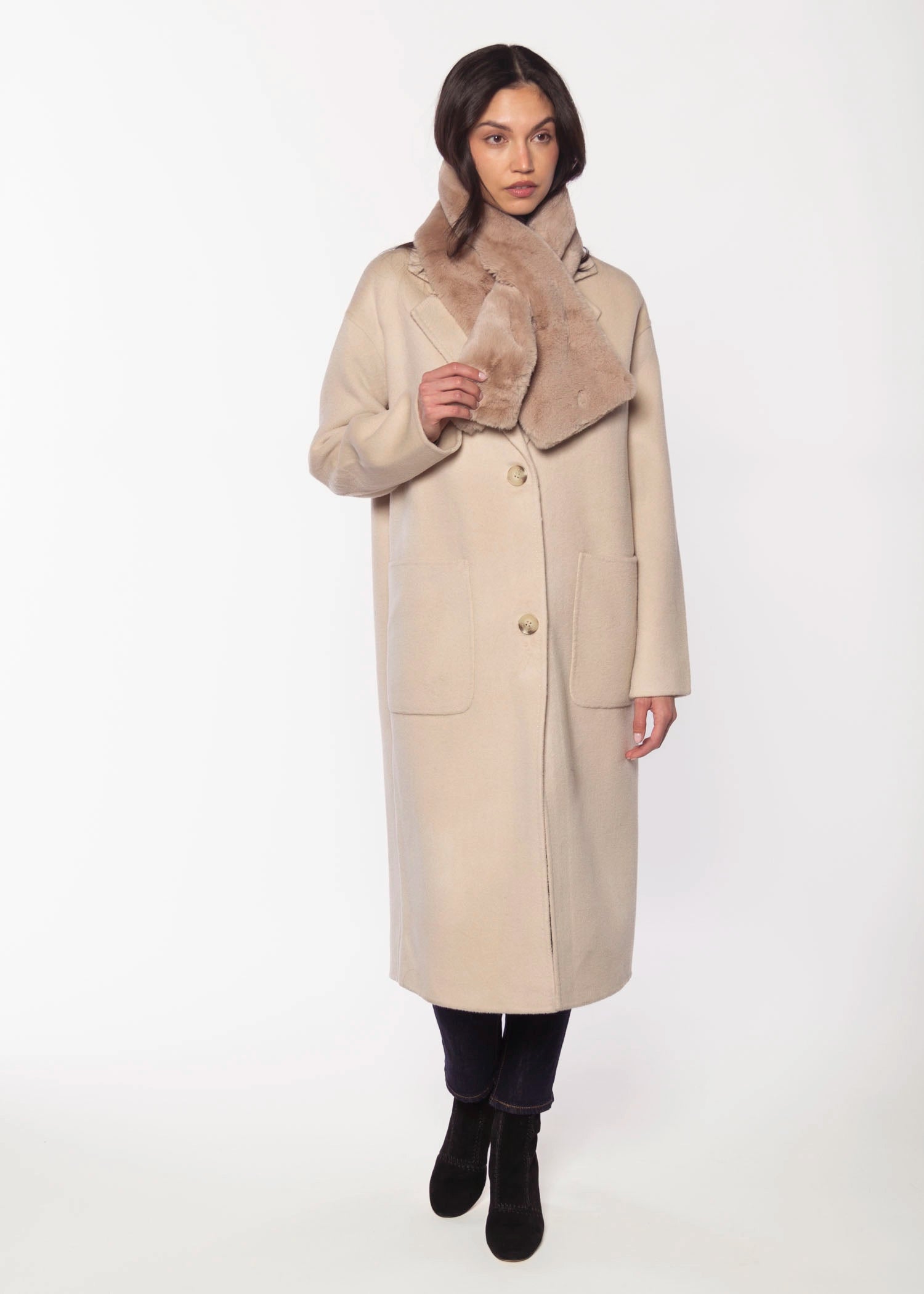 swatch_Oat stip faux fur scarf