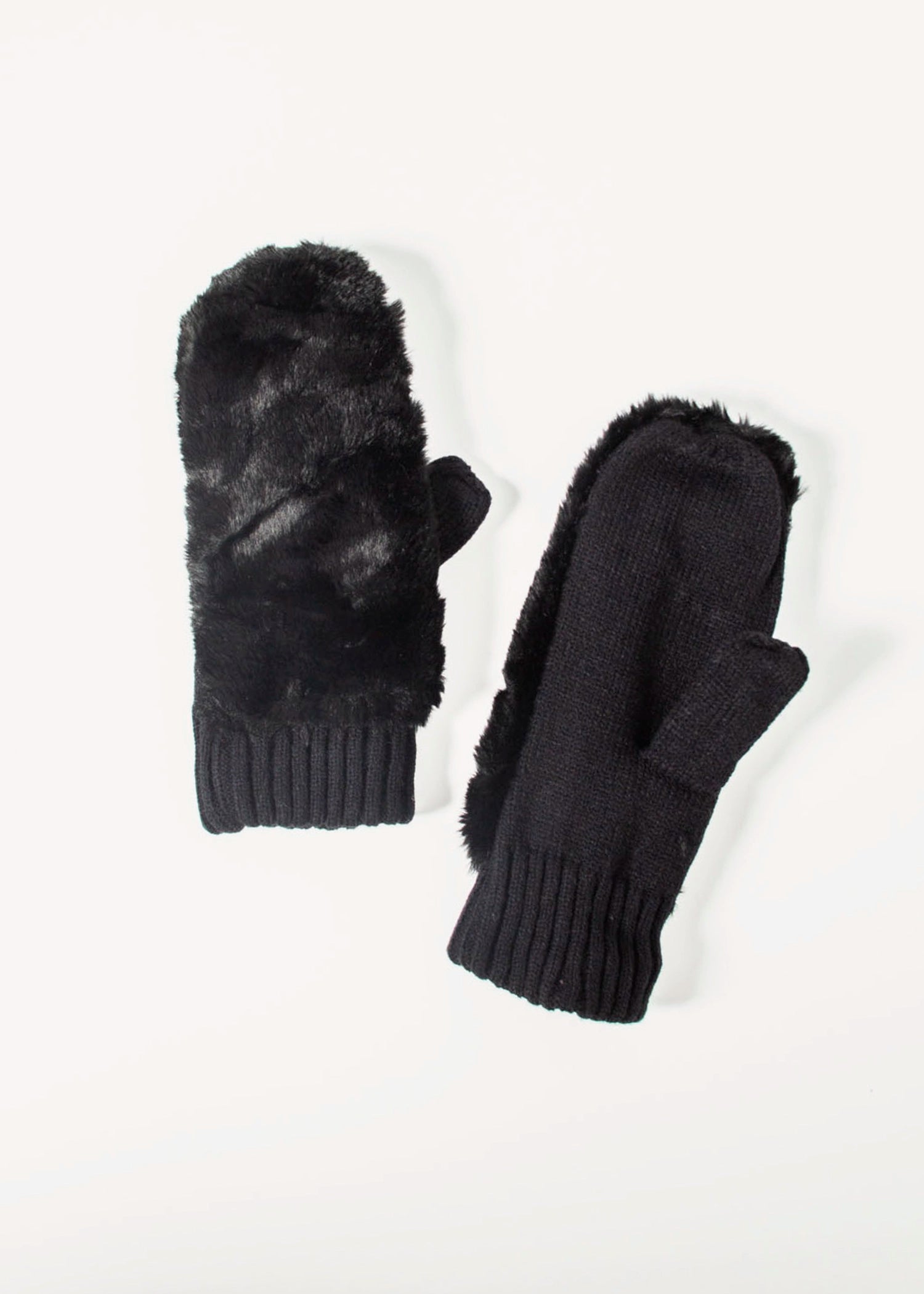 swatch_Black oxo faux fur mittens