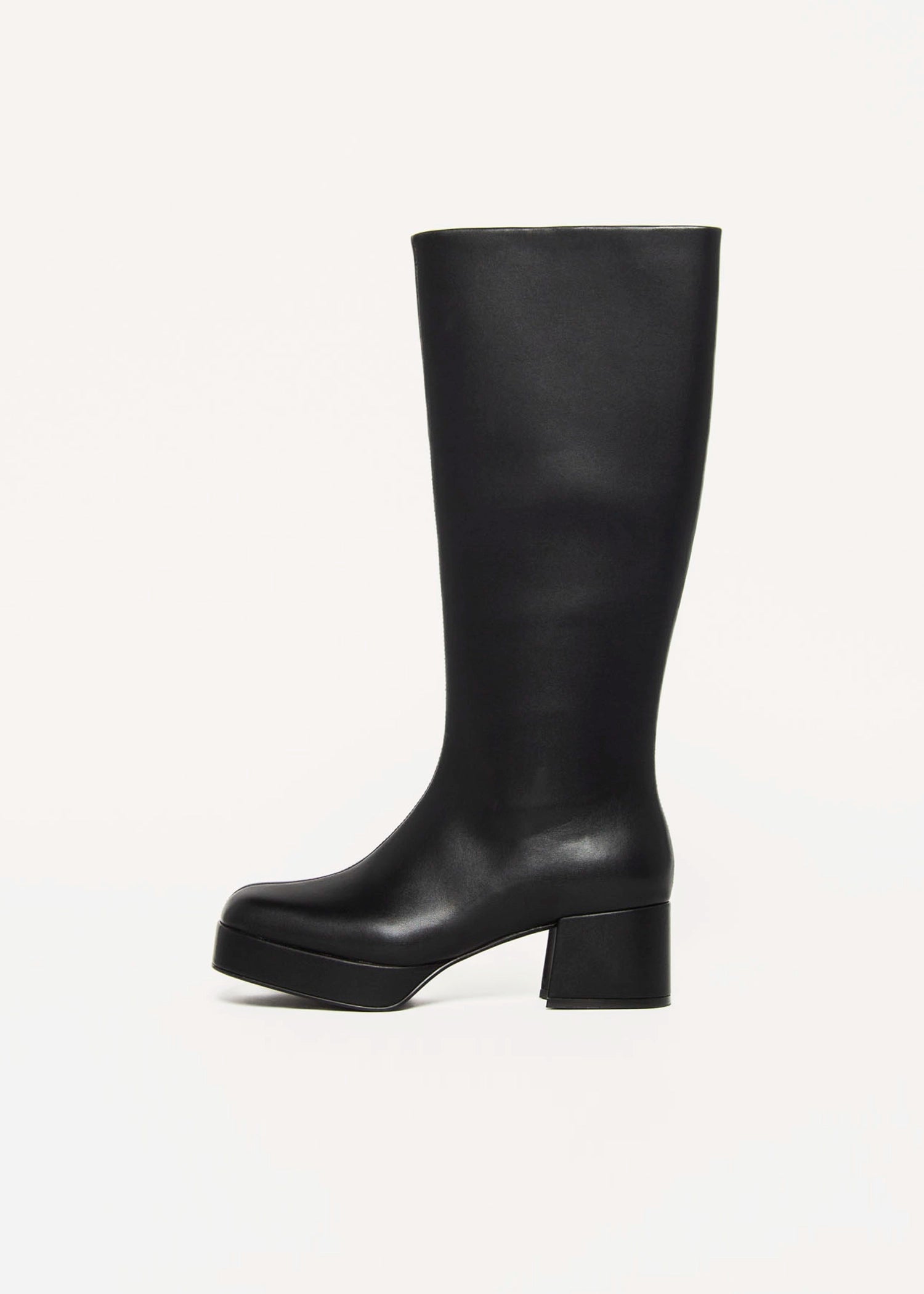 swatch_Black capacity knee high boot