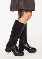 swatch_Black capacity knee high boot