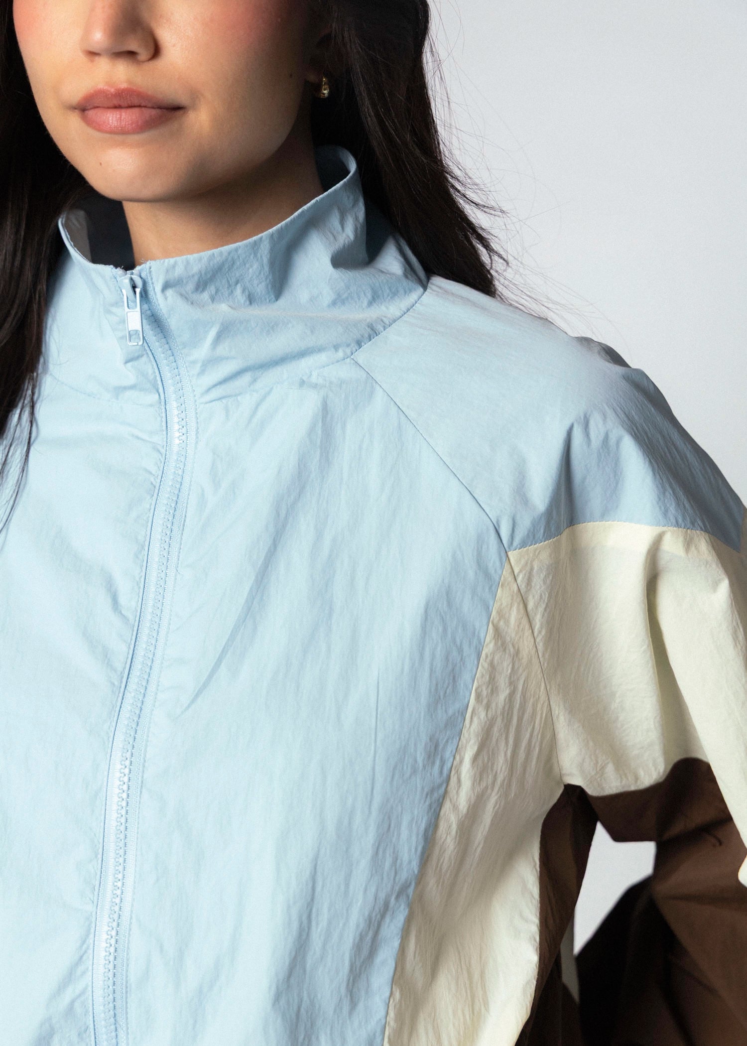 swatch_Blue/Cream pretty garbage goldie funnel neck windbreaker jacket