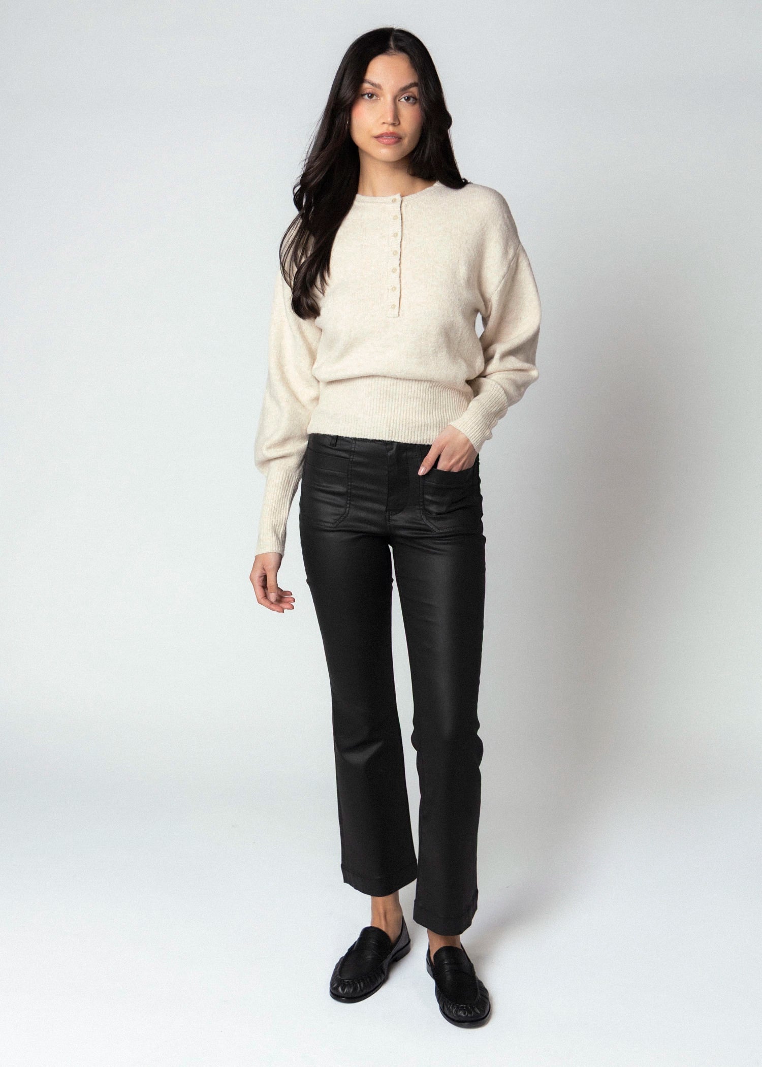 swatch_Matte Black kut from the kloth kelsey coated jean
