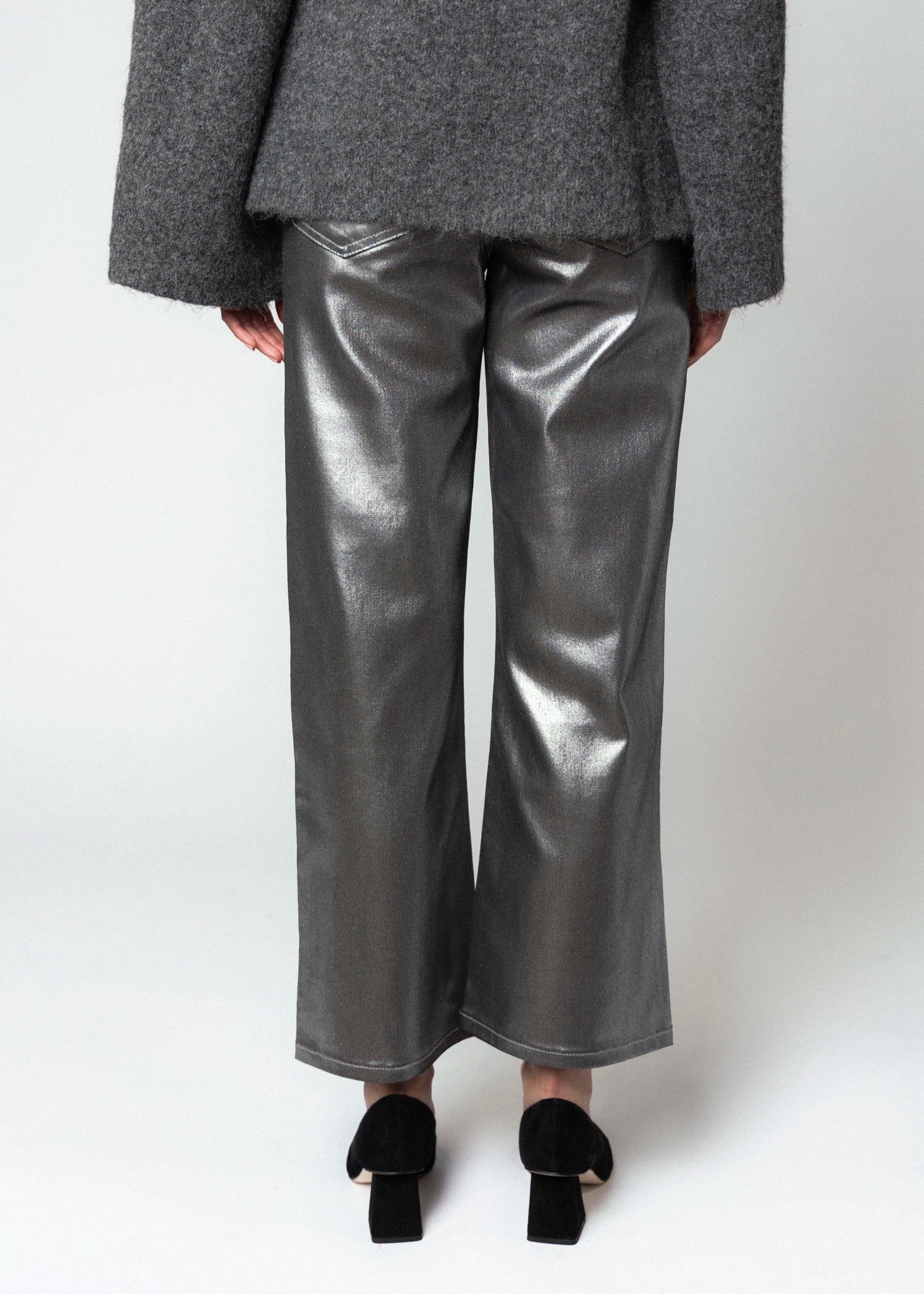 swatch_Silver kut from the kloth charlotte wide leg jean