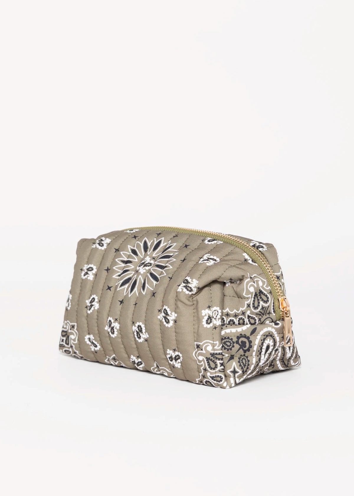 swatch_Olive bandana print cosmetic bag