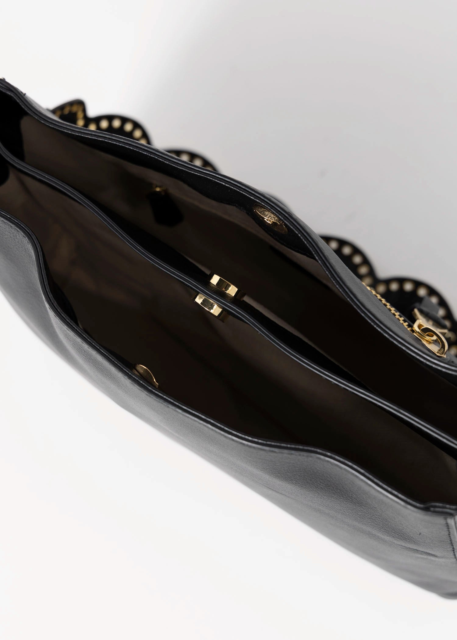 swatch_Black Leather roma leather shoulder bag