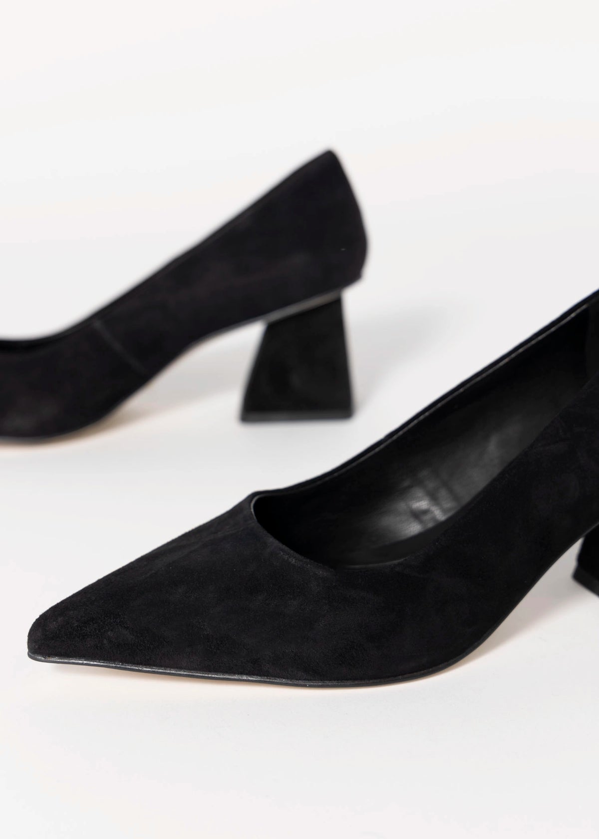 swatch_Black Suede pelle moda inell pump