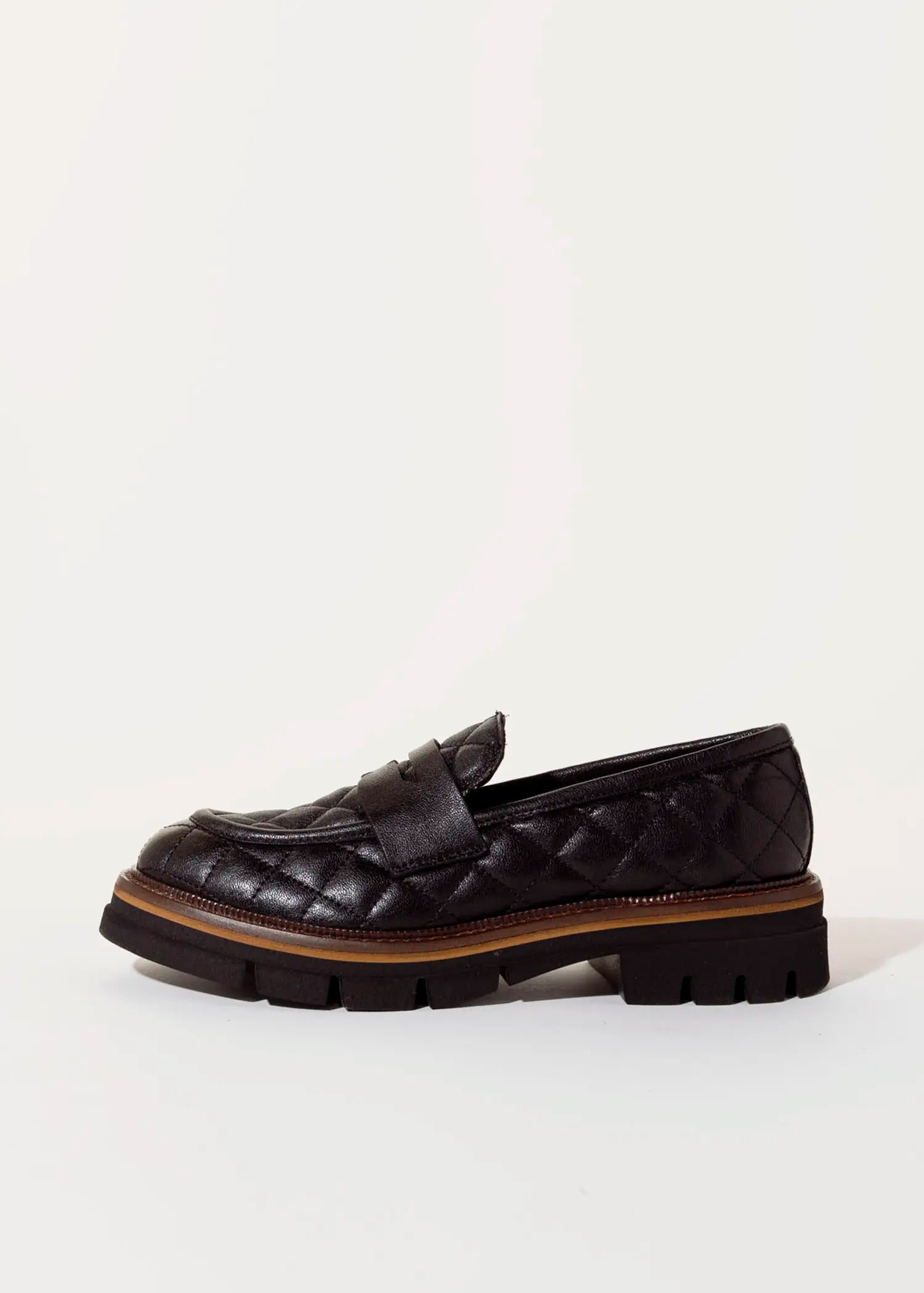 swatch_black leather quilted leather loafer flat shoes