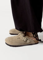 swatch_taupe suede boston shearling clog clogs