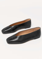 swatch_Black Leather Tony bianco brash flat