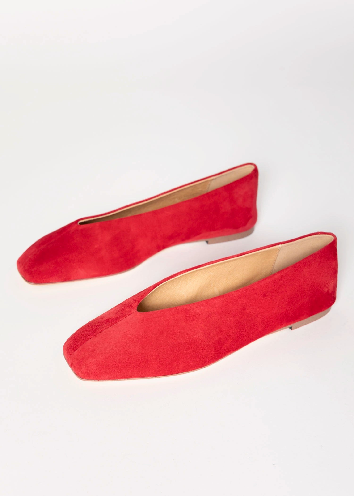 swatch_Scarlett Suede Tony bianco brash flat