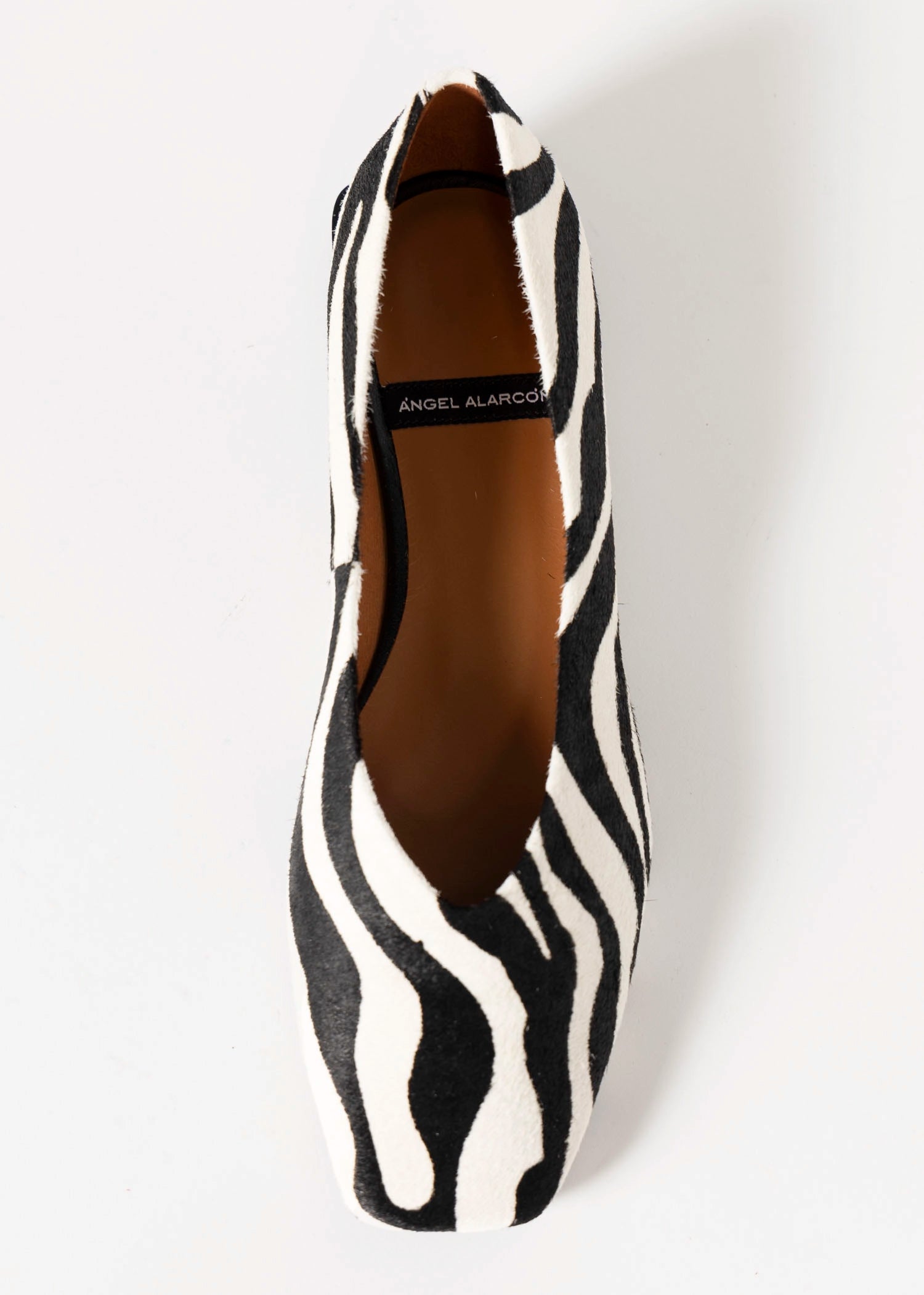 swatch_Zebra Haircalf angel alarcon tiyu flat