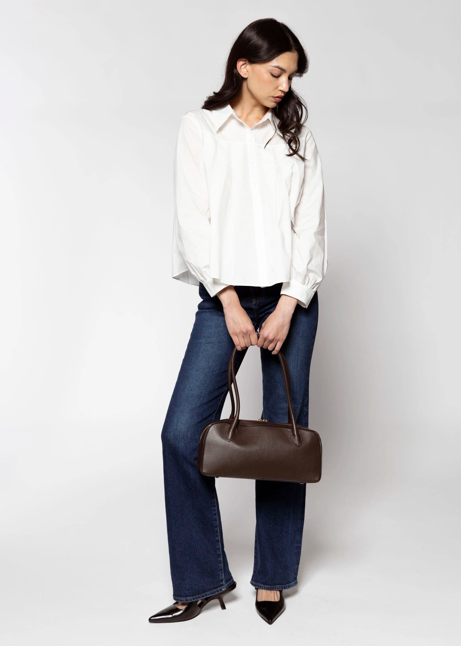 swatch_Chocolate leather shoulder bag