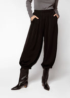 swatch_Black balloon pants