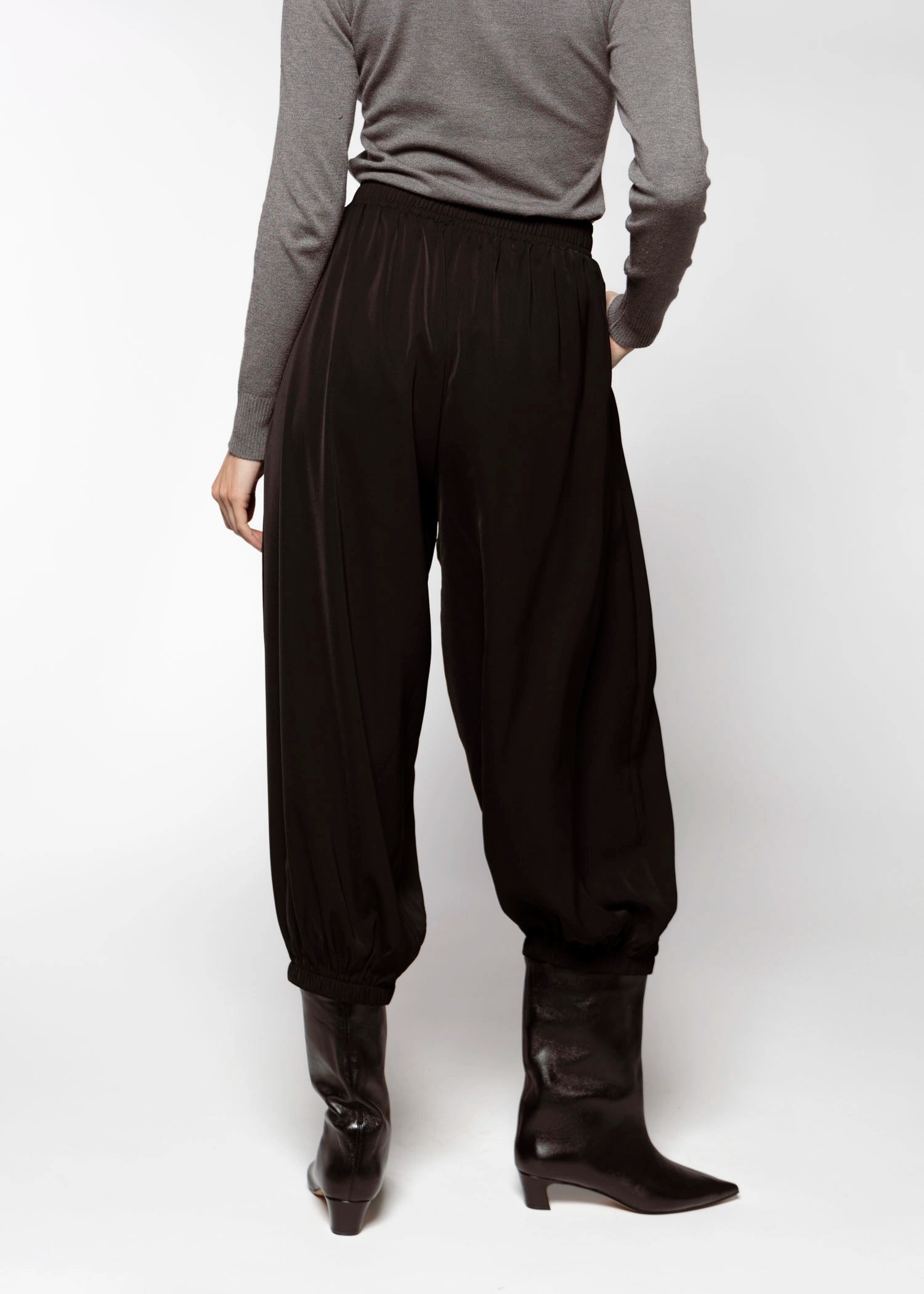 swatch_Black balloon pants