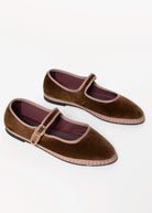 swatch_Brown velvet mary jane flabelus