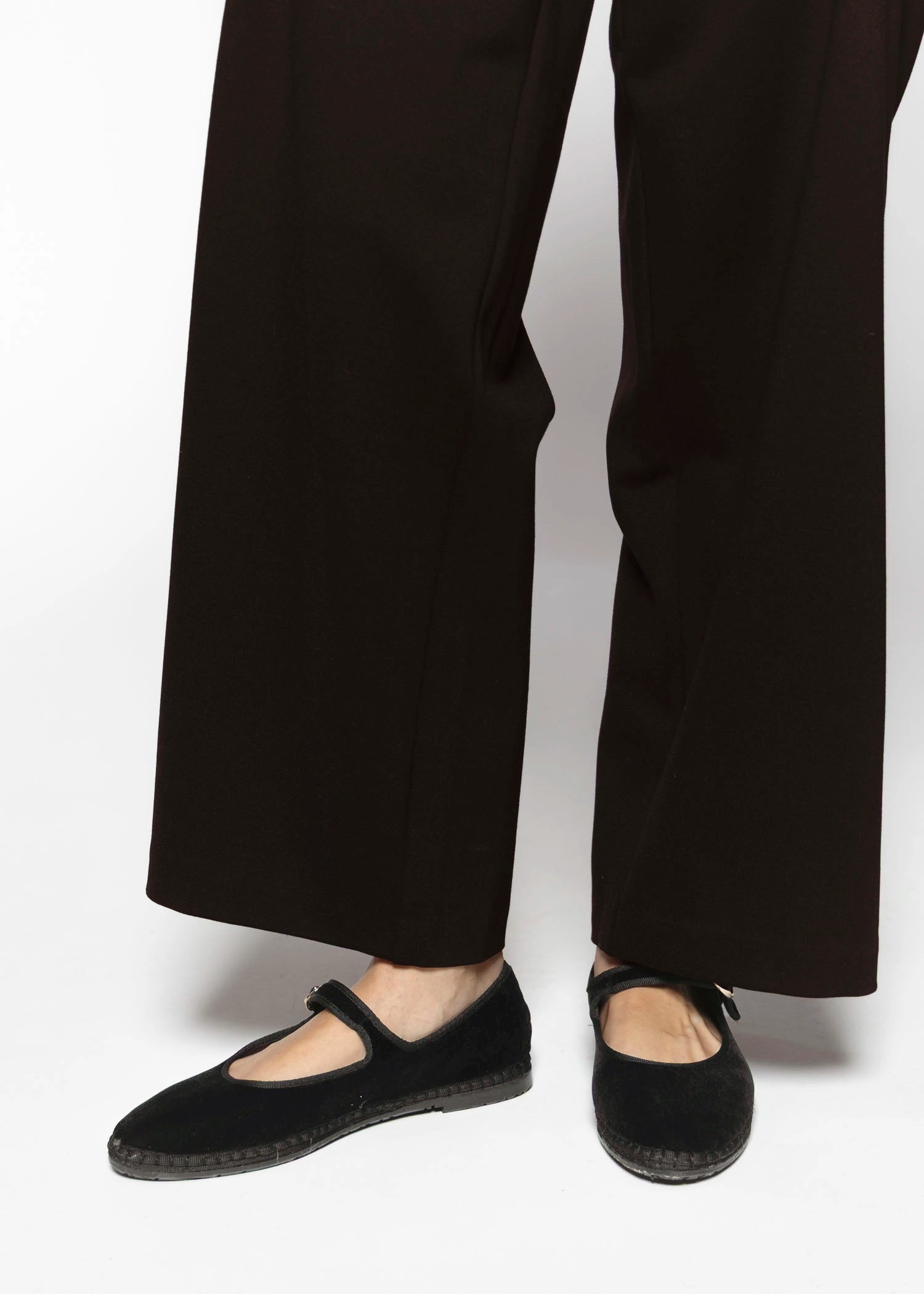 swatch_Black velvet mary jane flabelus