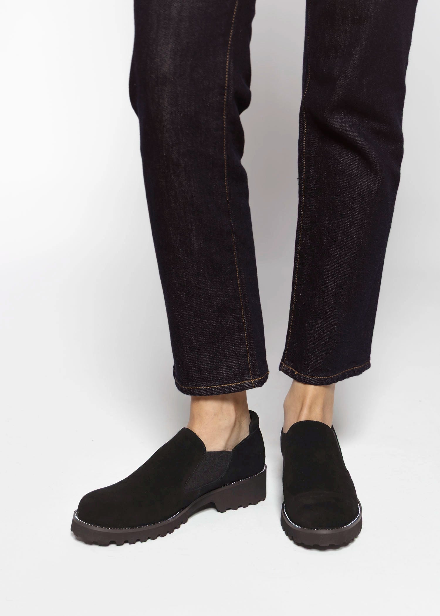 swatch_Black Suede zivana water resistant oxford