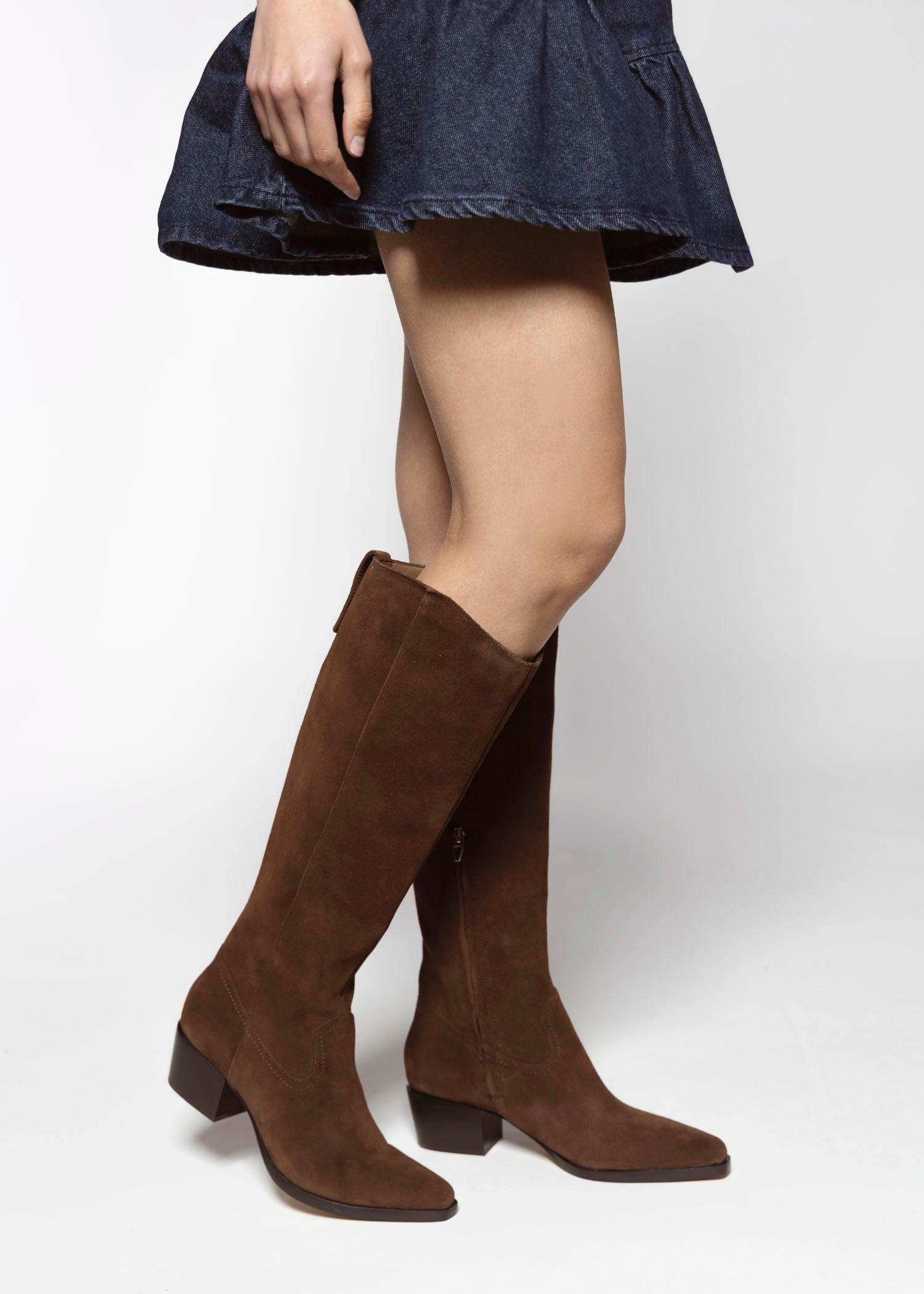 swatch_Dark Brown Suede virona water resistant boot