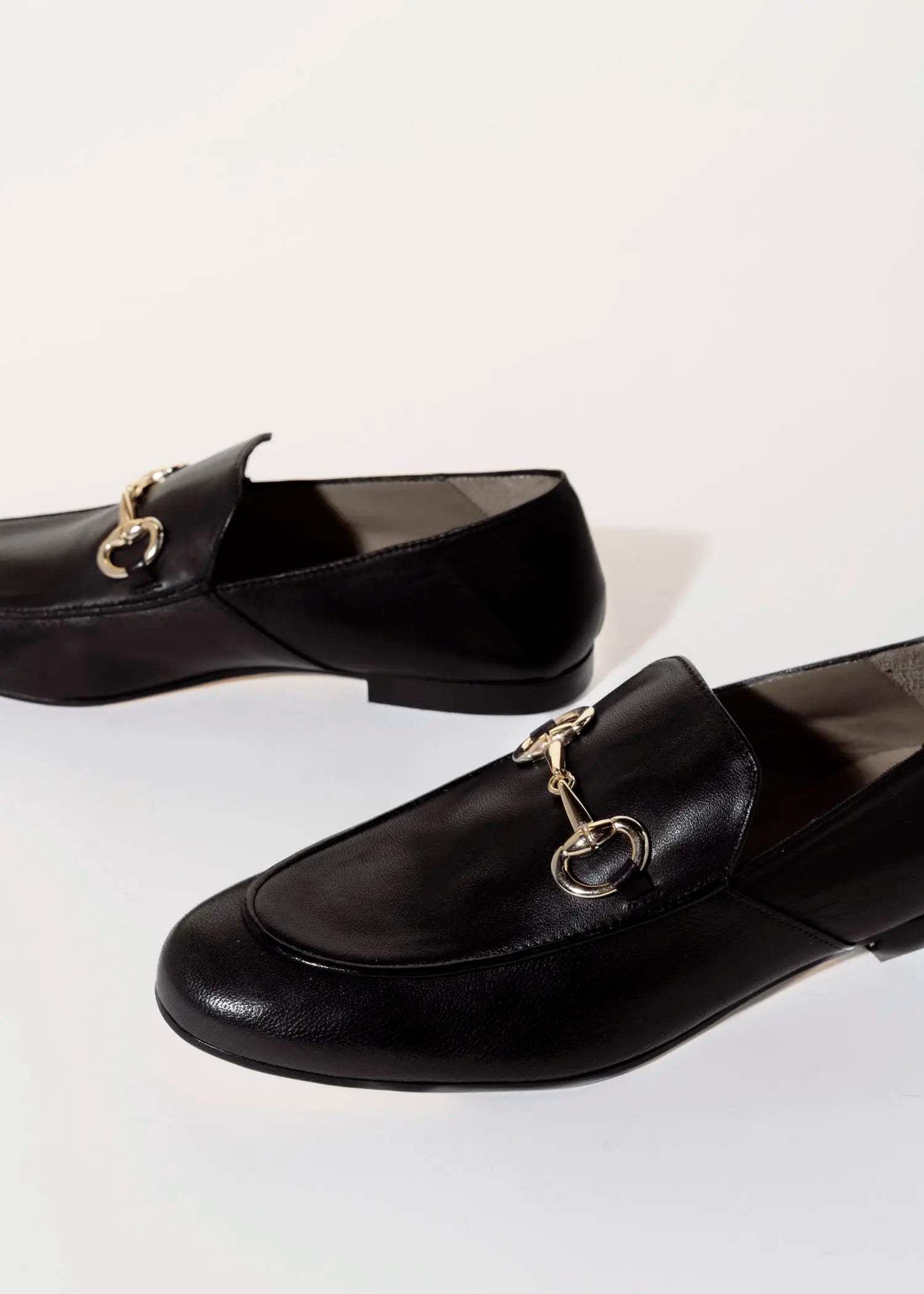 swatch_black leather loafer with bit flat shoes