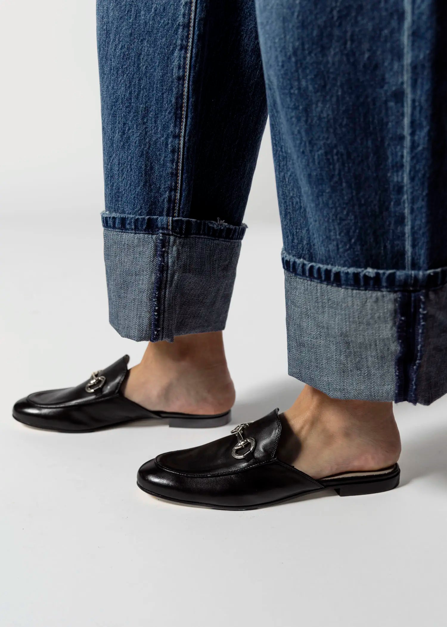 swatch_black leather leather mule with bit flat shoes