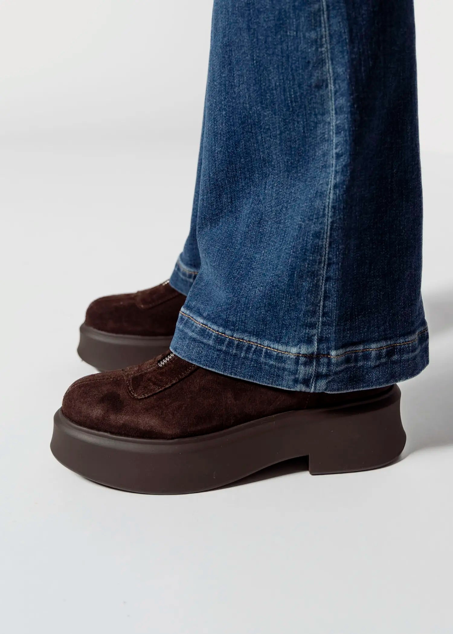 swatch_brown jones center zip boot boots