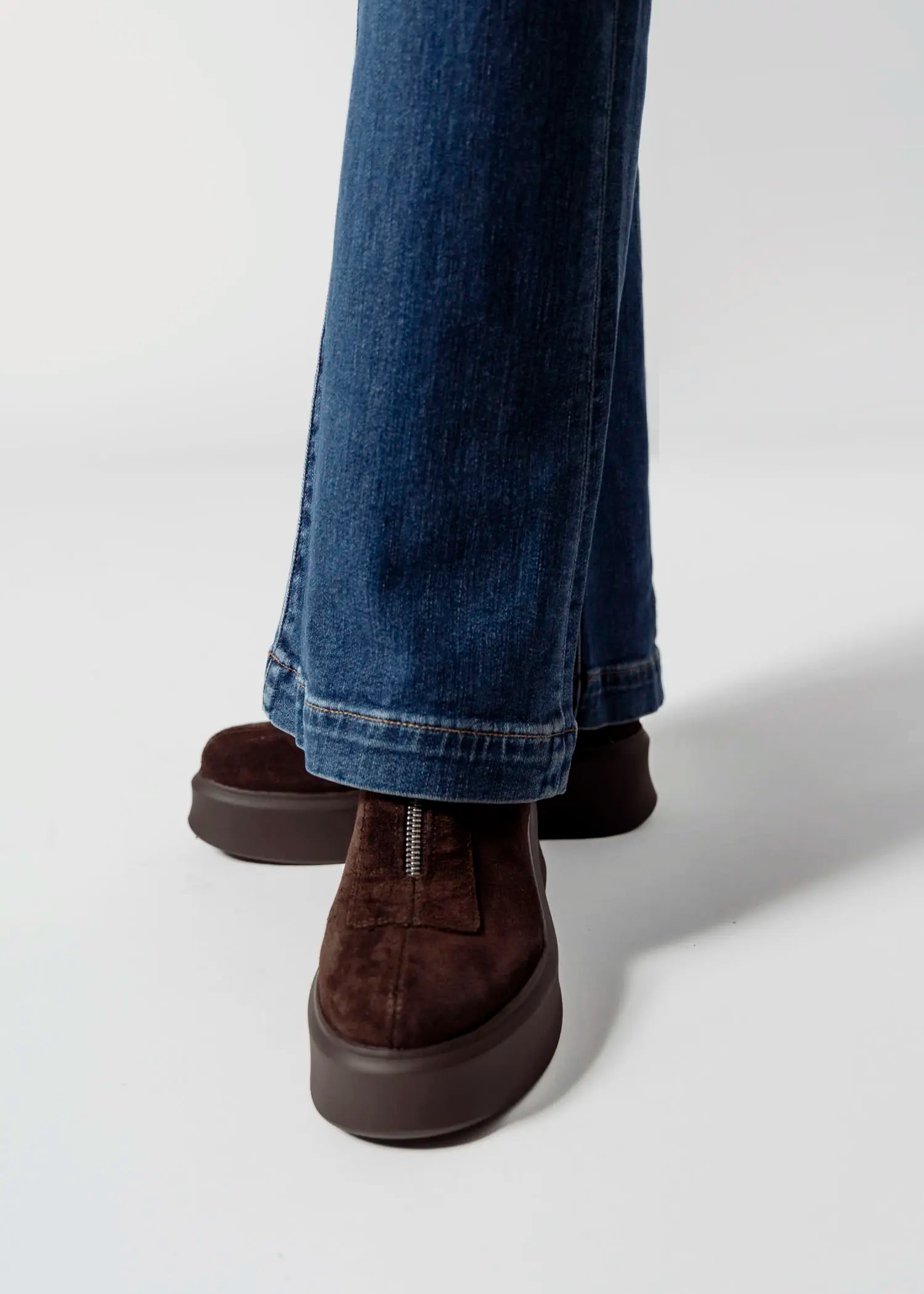 swatch_brown jones center zip boot boots