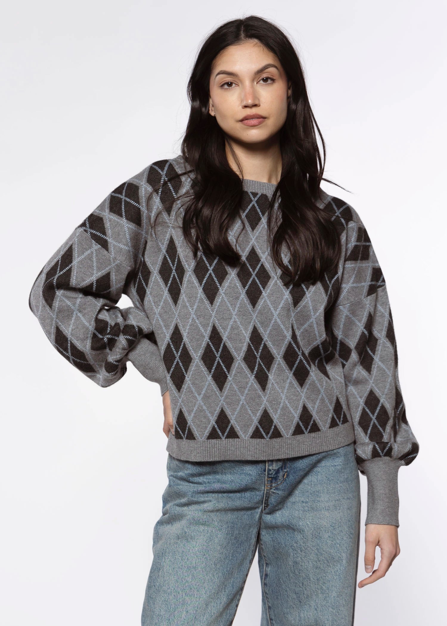 swatch_Grey argyle sweater