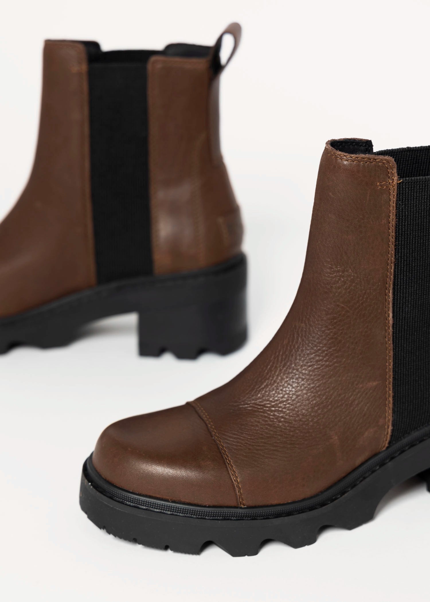 swatch_Tobacco Leather joan now waterproof boots