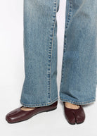 swatch_Wine Leather tabi flat